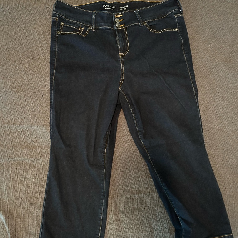 Torrid Women's Dark Blue crop Jeans 18R